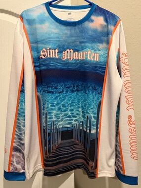 Mens Sint Maarten shirt.